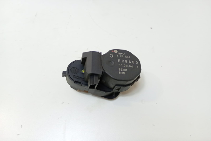 Motoras Actuator / clapeta aeroterma 6930300 BMW Seria 5 E60/E61 [2003 - 2007]