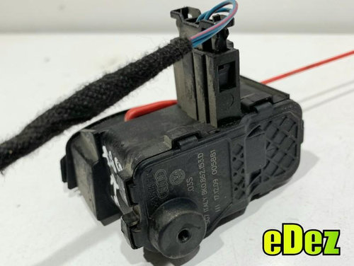 Motoras / actuator deschidere rezervor Audi Q5 (2008-2012) [8R] 8K0862153D