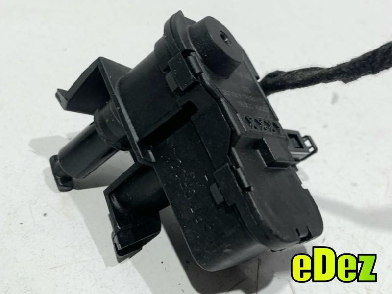 Motoras / actuator deschidere rezervor Volkswagen Polo VI (2017-2021) AW 7P0810773F