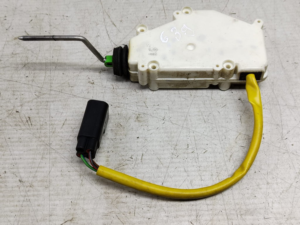 Motoras actuator deschidere usita rezervor 7m0959775c Volkswagen VW Sharan [facelift] [2000 - 2003]