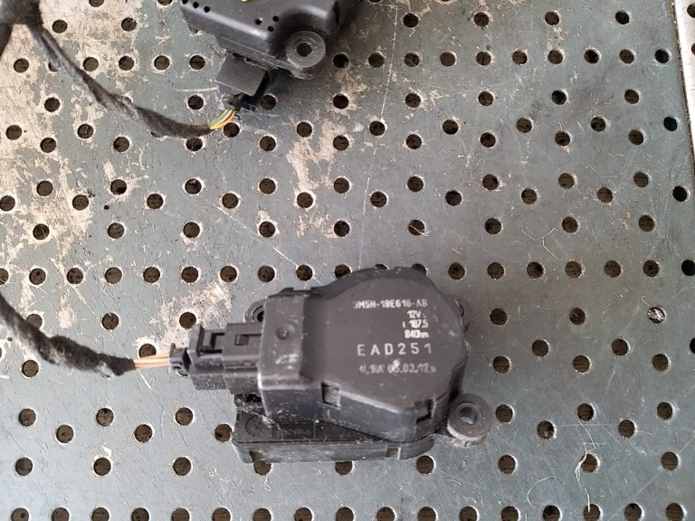 Motoras aeroterma 2.0 tdci ford s max wa6 3m5h19e616ab