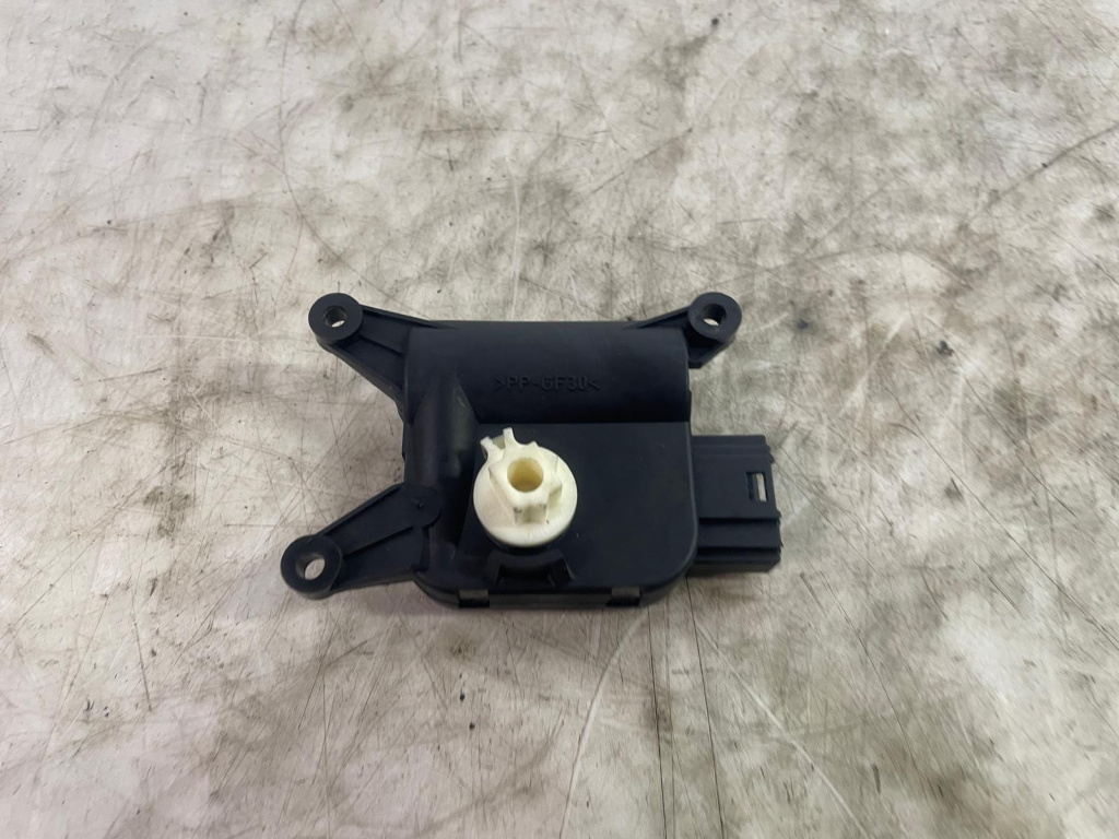 Motoras aeroterma bord 0132801345 Skoda Octavia 2 [facelift] [2008 - 2013] 1.6 tdi CAYC