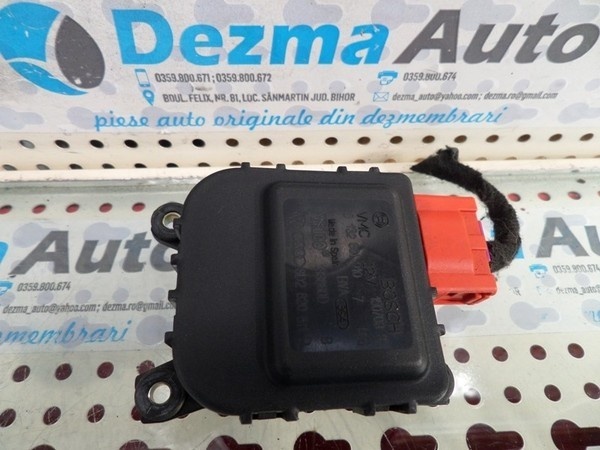 Motoras aeroterma grila bord Vw Passat (3b3) 8D2820511D