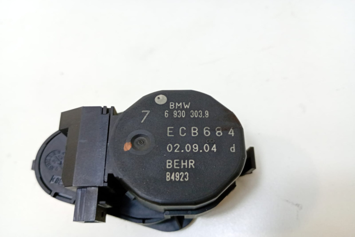 Motoras Behr clapeta aeroterma 6930304 BMW Seria 6 E63/E64 [2003 - 2007]