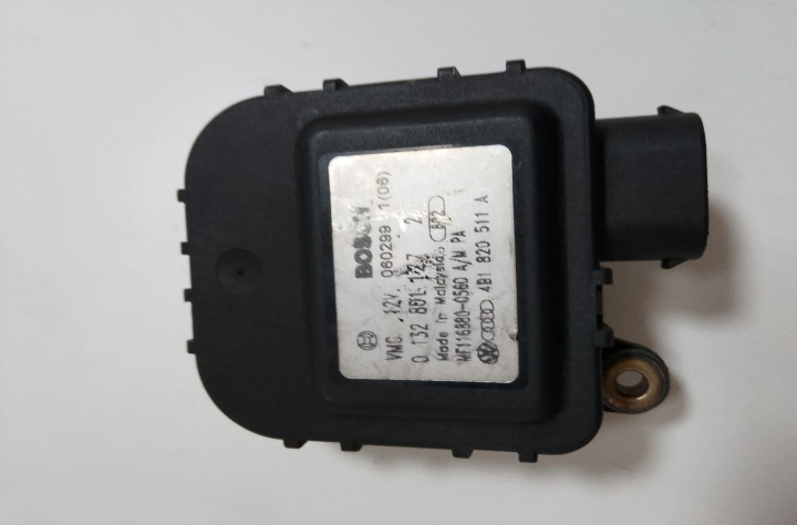 Motoras Bosch clapeta aeroterma 0132801127 Audi A6 4B/C5 [1997 - 2001]