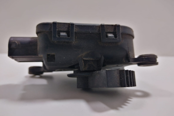 Motoras Bosch Clapeta Aeroterma 0132801133 Opel Zafira A [1999 - 2003]