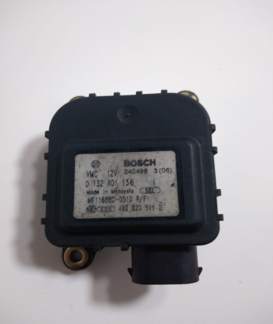 Motoras Bosch clapeta aeroterma 0132801136 Audi A6 4B/C5 [facelift] [2001 - 2004]