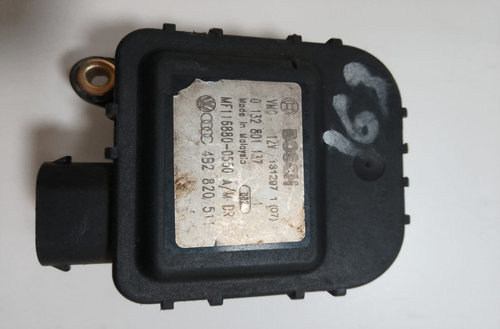 Motoras Bosch clapeta aeroterma 0132801137 Audi A6 4B/C5 [1997 - 2001]