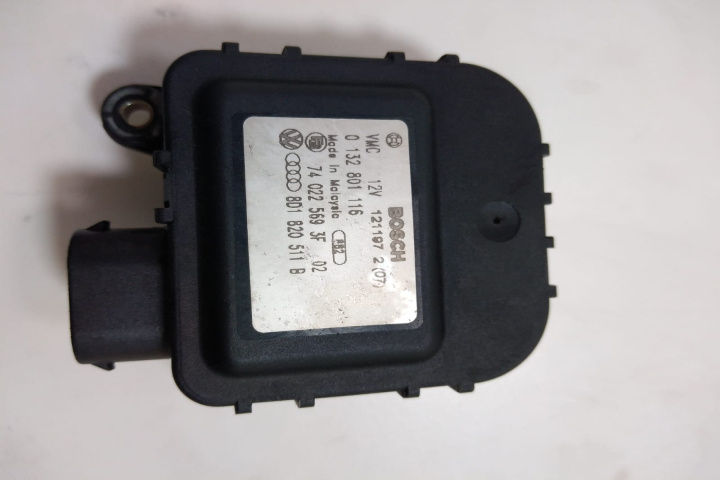 Motoras Bosch clapeta aeroterma actuator 0132801116 / 8D0820511B Volkswagen VW Passat B5 [1996 - 2000]