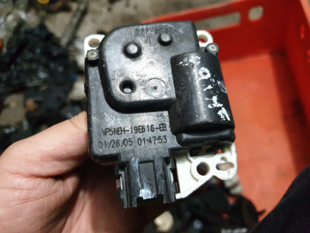 Motoras Caldura Bord Nissan Pathfinder cod VP5NEH-19E616-EB