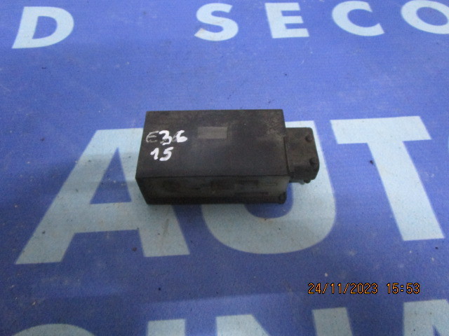 Motoras centralizare BMW E36 1994; 8353012 (portiere)