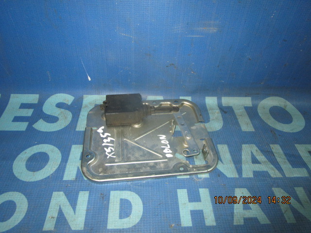 Motoras centralizare BMW E53 X5 ;8408497 (oblon)