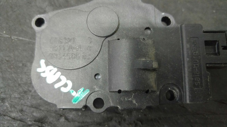 Motoras clapeta aer mercedes a class w169 985458d03