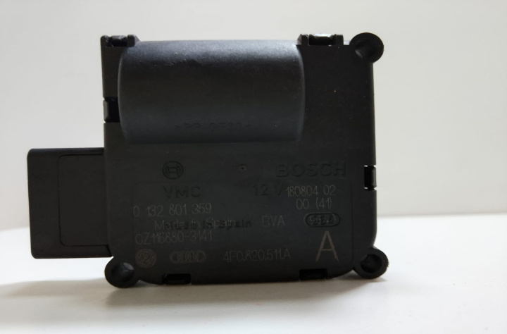 Motoras clapeta aeroterma 0132801359 Audi A6 4F/C6 [2004 - 2008]