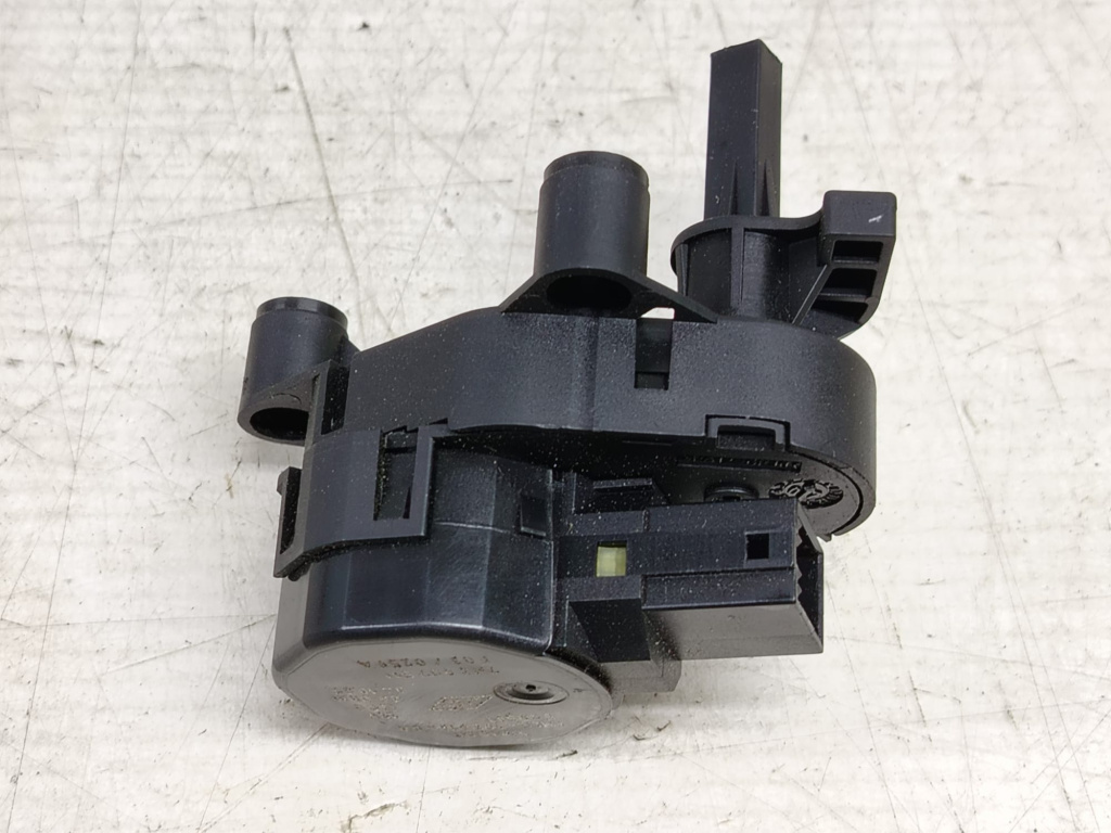 Motoras clapeta aeroterma 7m3907511 Volkswagen VW Sharan [facelift] [2000 - 2003]