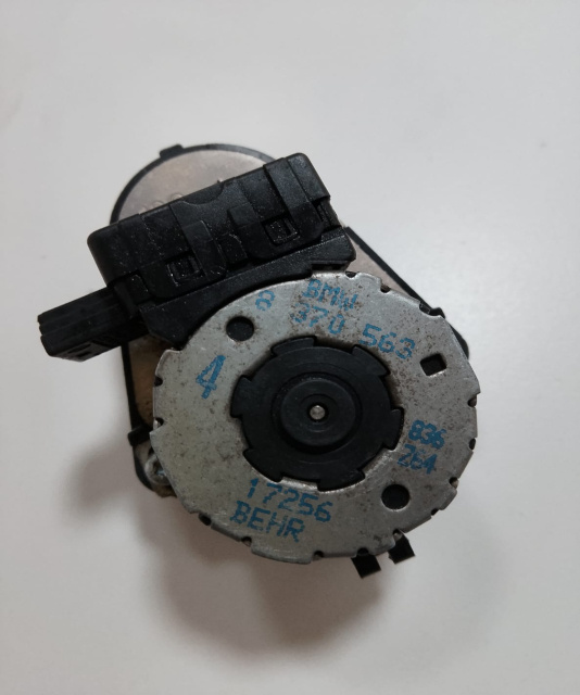 Motoras clapeta aeroterma 8370563 BMW Seria 3 E46 [1997 - 2003]