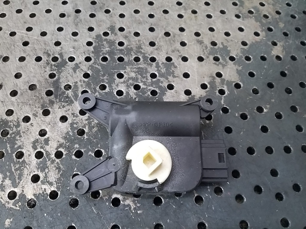 Motoras clapeta aeroterma audi a3 8p 0132801338 983382zd 1k1907511g