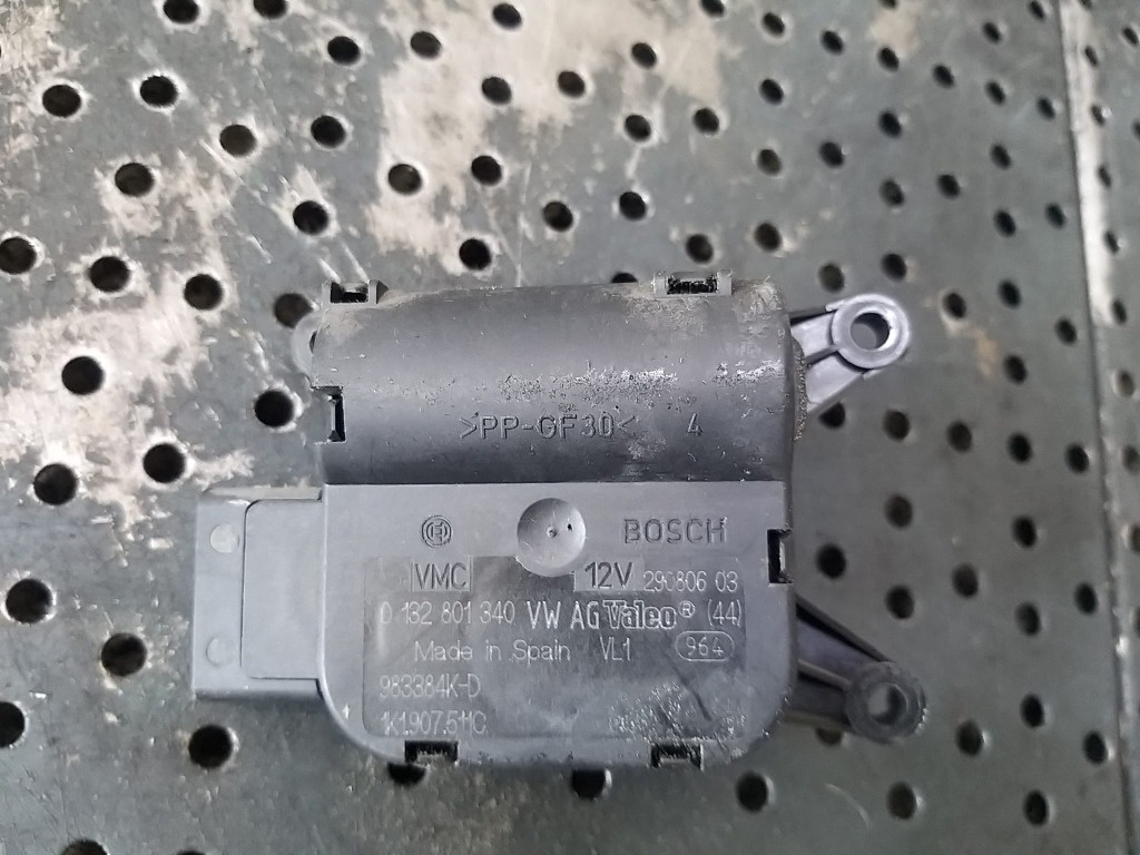 Motoras clapeta aeroterma audi a3 8p 0132801340 983384kd 1k1907511c