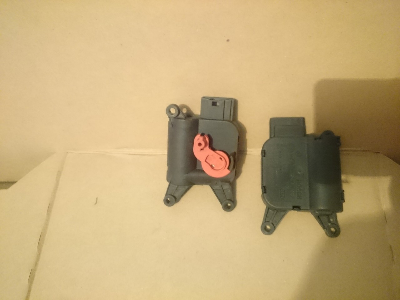 Motoras clapeta aeroterma Audi A4 B6, B7 (2002-2008) cod 8E2820511A / 0132801306