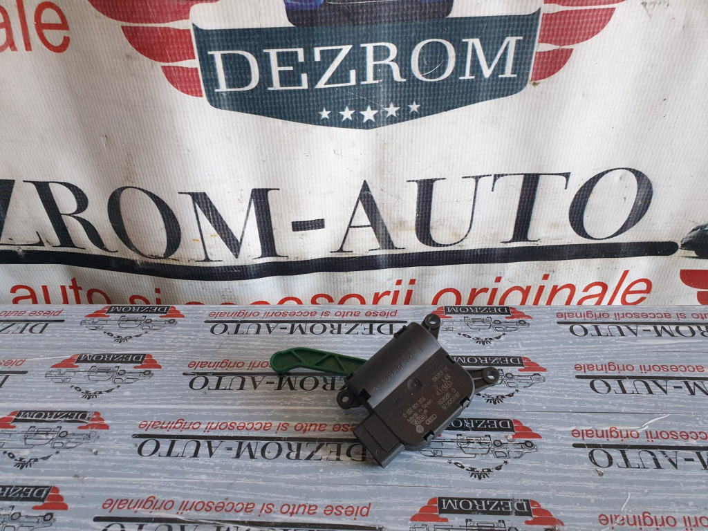 Motoras clapeta aeroterma Audi A4 B7 2.7 TDi 163/180 cai cod piesa : 8E1820511B