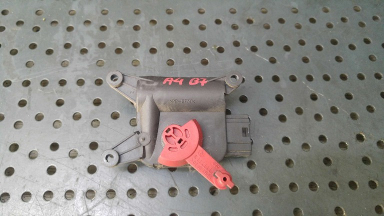 Motoras clapeta aeroterma audi a4 b7 8e 0132801301 663825xc