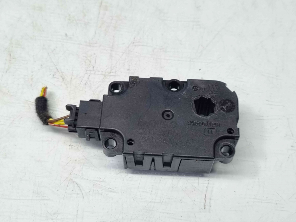 Motoras clapeta aeroterma bord Audi A6 (4G2, C7) [Fabr 2012-2017] CZ113930-0857