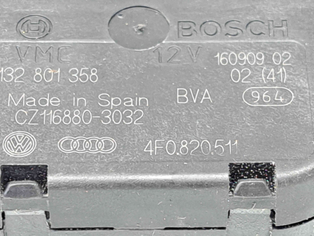 Motoras clapeta aeroterma bord Audi A6 Avant (4F5, C6) [Fabr 2005-2010] 4F0820511