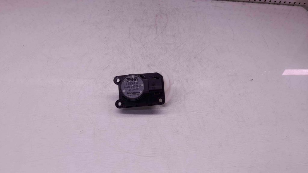 Motoras clapeta aeroterma bord Peugeot 3008 [Fabr 2009-2016] Z5509001