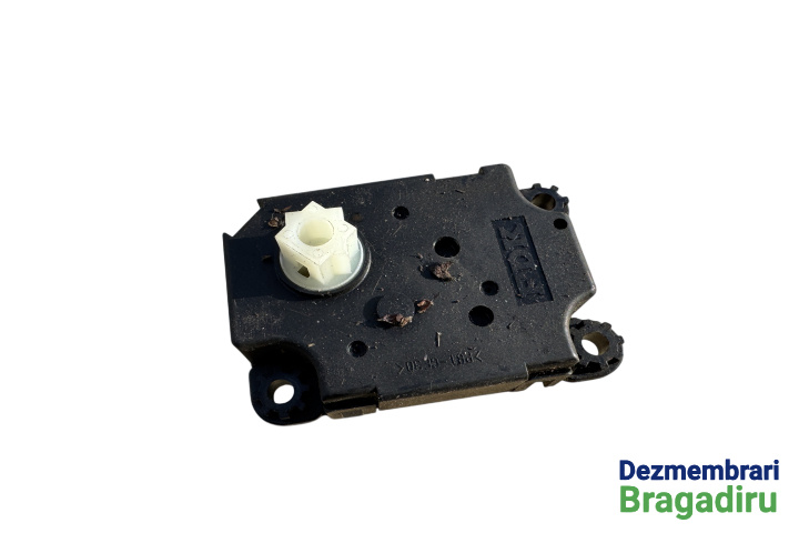 Motoras clapeta aeroterma Cod: VHB30-30003-E VHB30-30003-E Renault Megane 3 [2008 - 2014] wagon 5-usi 1.9 dCi MT (130 hp) EURO 5