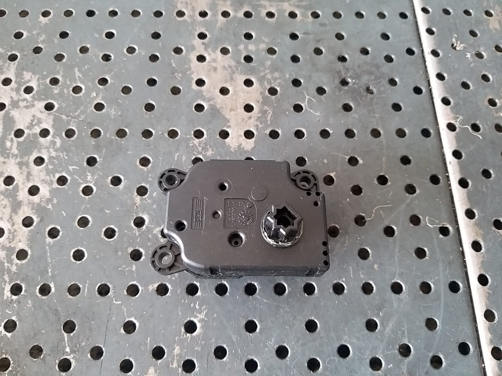Motoras clapeta aeroterma ford fiesta 6 cb1 ccn av6n19e616aa