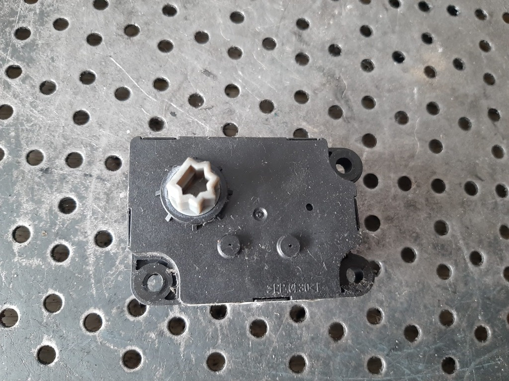 Motoras clapeta aeroterma renault scenic 3 jz0 1 1000100010 t1006419g