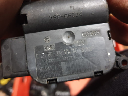 MOTORAS CLAPETA AEROTERMA VOLKSWAGEN PASSAT B6 2006 Cod:0132801336