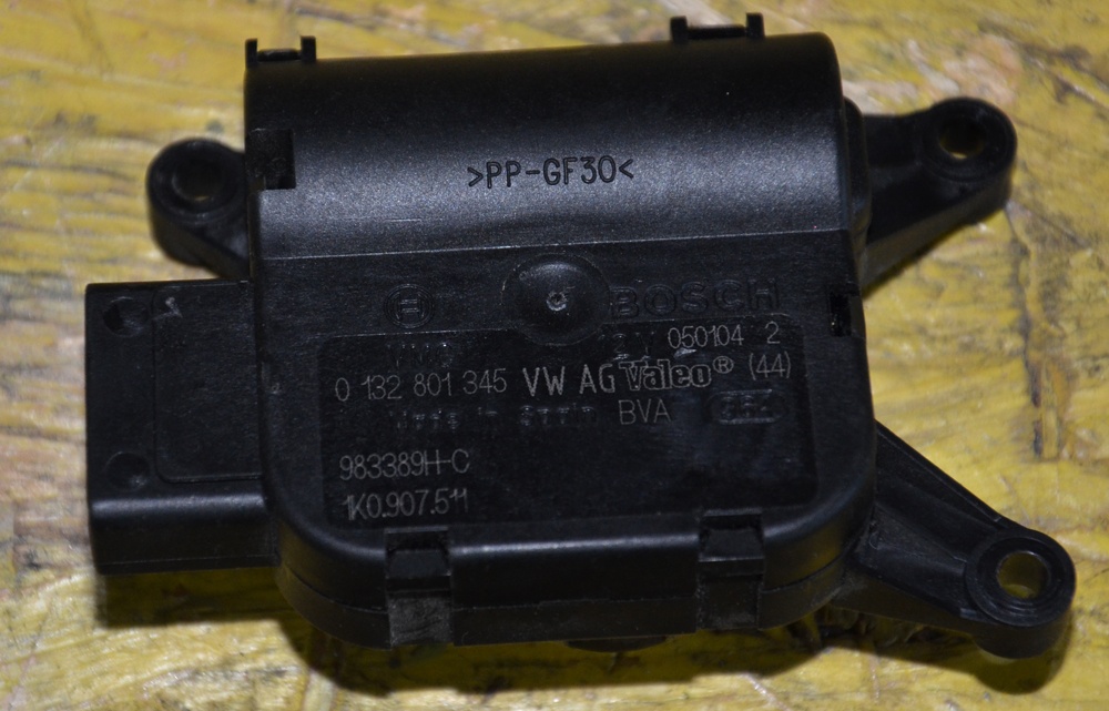MOTORAS CLAPETA AEROTERMA VW-AUDI-SKODA 2004-2007.COD:1K2907511G