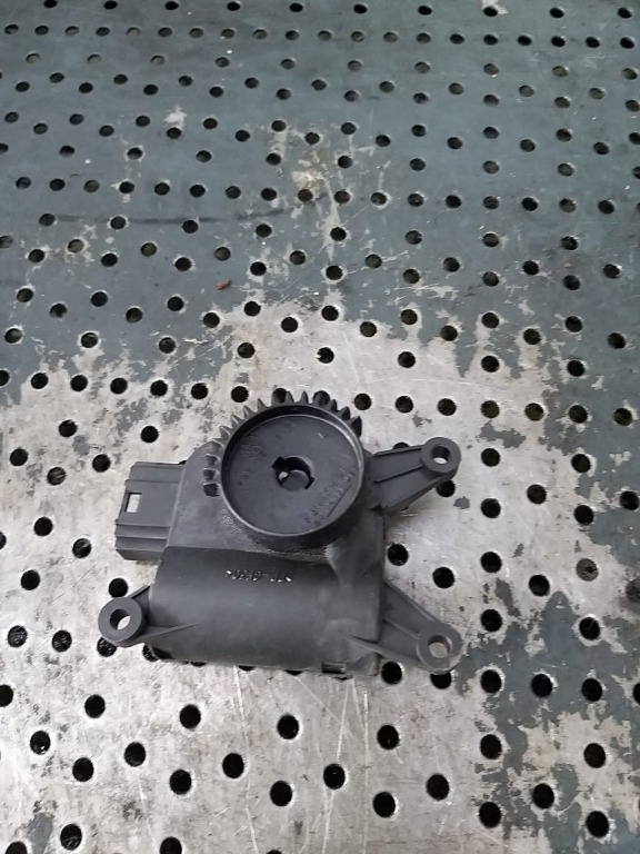 Motoras clapeta aeroterma vw polo 6r 013