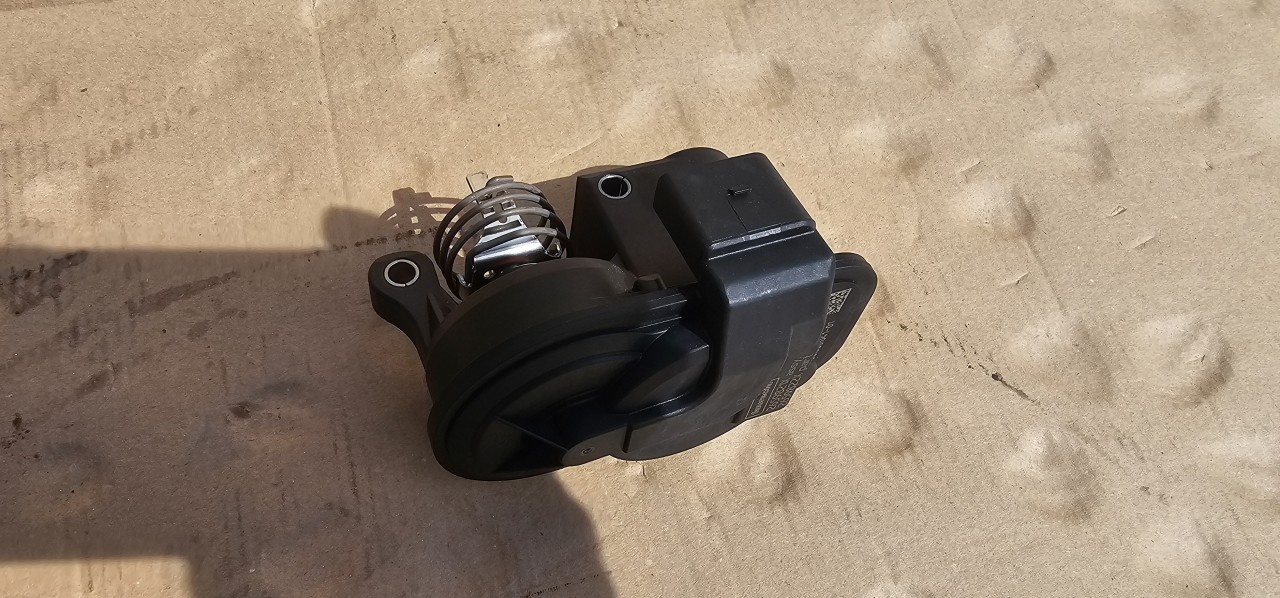 Motoras clapeta evacuare Vw Golf 8 / Skoda Octavia 4 / Passat B8 / Tiguan 2 2020 2021 2022 2023