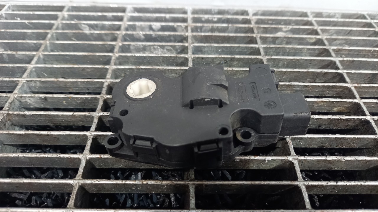 MOTORAS CLAPETA INCALZIRE BMW SERIA 1 E 81 SERIA 1 E 81 - - (2007 2014)