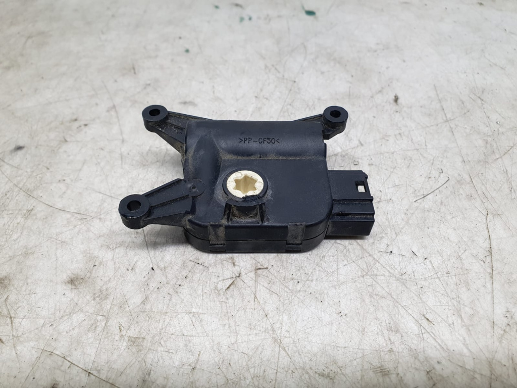 Motoras clapeta mixaj aer 0132801362 Audi A3 8P/8PA [facelift] [2004 - 2008]