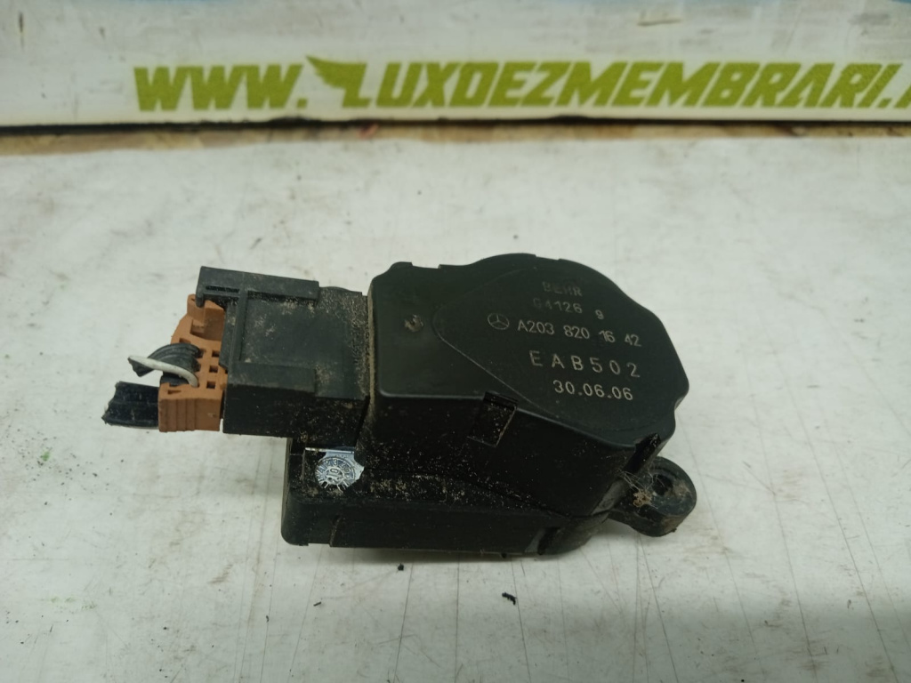 Motoras clapeta mixaj aer a2038201642 Mercedes-Benz E-Class W211 [2002 - 2006]