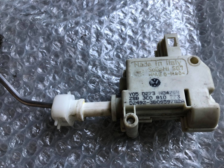 Motoras clapeta rezervor vw passat b6 3c0810773