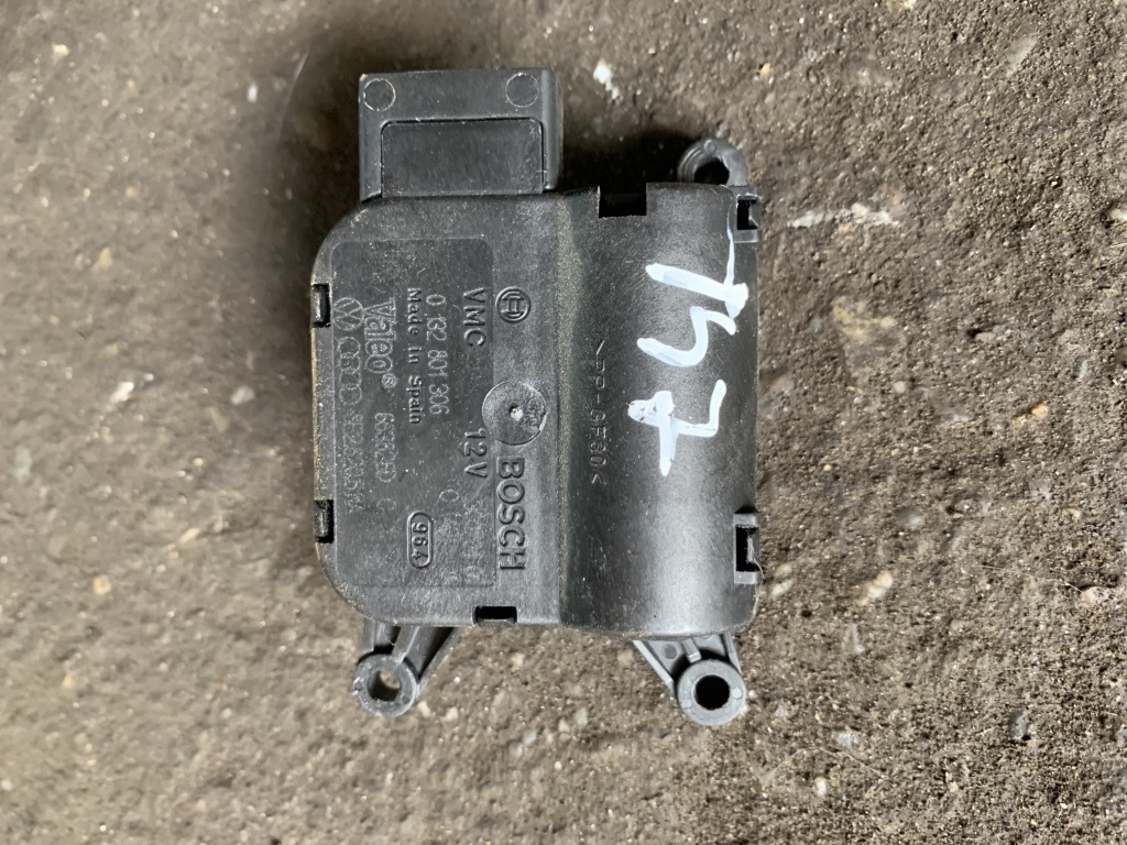 Motoras clapete aeroterma 8E2820511A Audi A4 B7 [2004 - 2008] Avant wagon 5-usi 2.0 multitronic (131 hp) 2.0 - ALT