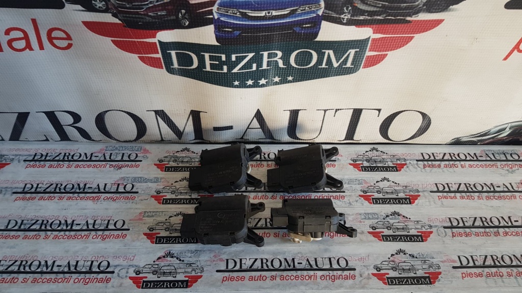 Motoras clapete aeroterma bord original Skoda Yeti 5L cod piesa : 1K0907511B