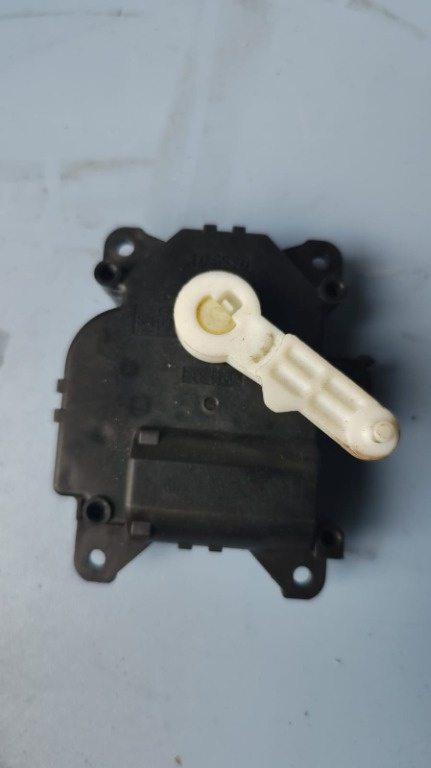 Motoras clima Toyota Yaris 2011 Cod : 113800-2810
