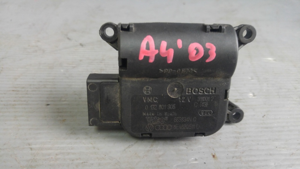 Motoras climatizare audi a4 b6 2003 0132801305