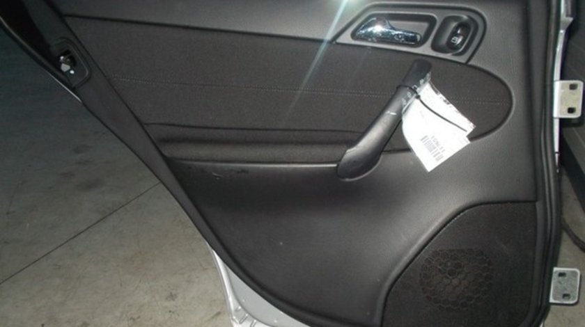 Motoras cu macara stanga spate, Mercedes Clasa C T-Model (S203)