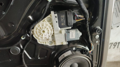 Motoras cu modul usa stanga spate Vw Passat B7 1.4 TSI sedan cod motor CKM ,an 2014 cod 3C0959703 / ...