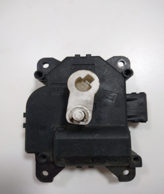 Motoras Denso Clapeta Aeroterma 11380023