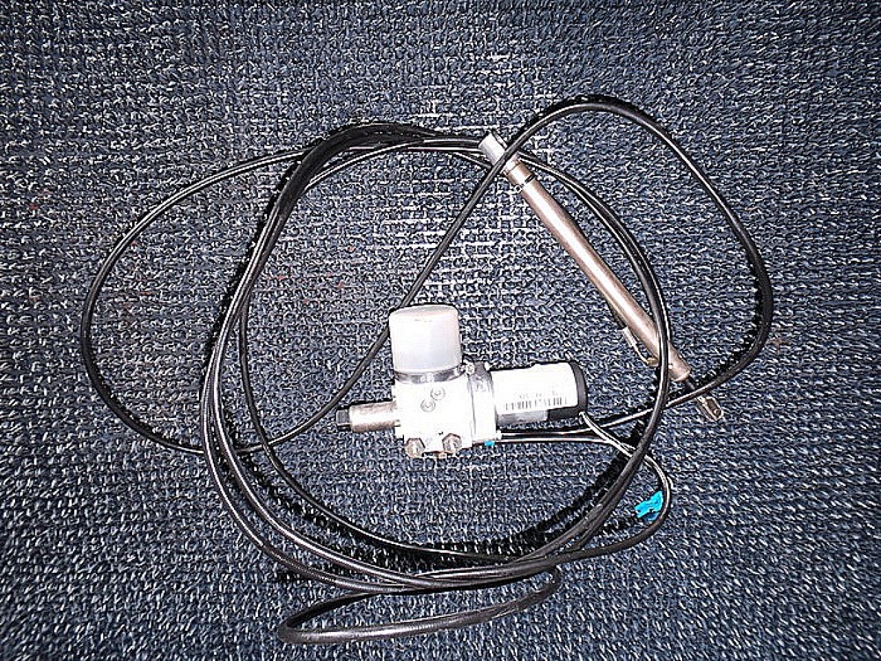 MOTORAS DESCHIDERE BMW SERIA 7 E 65 SERIA 7 E 65 - - (2001 2008)
