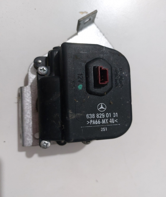 Motoras deschidere geam Stanga spate/ultimul geam 638 829 01 01 638 829 01 01 638 829 01 01 Mercedes-Benz Vito W638 [1996 - 2003]