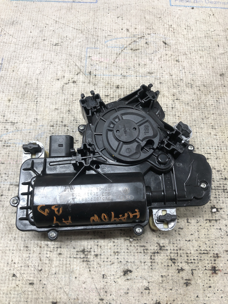 Motoras deschidere haion Audi A4 B9 2016, Soft close