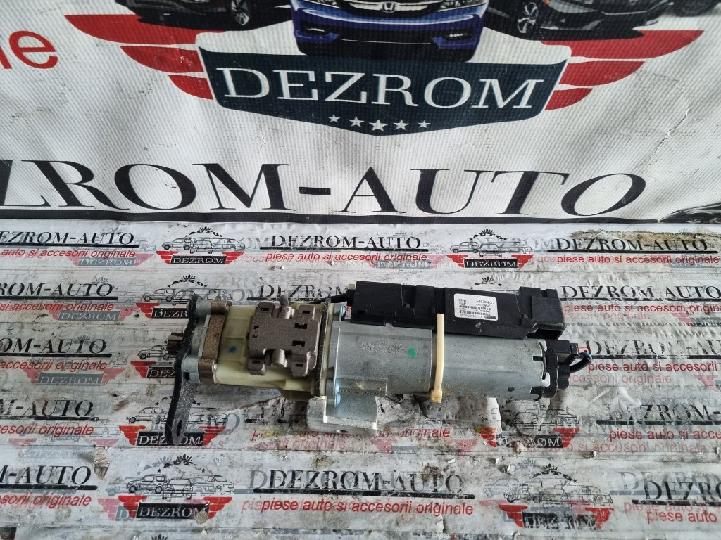 Motoras deschidere haion stanga Audi Q7 4L cod piesa : 4L0820851A